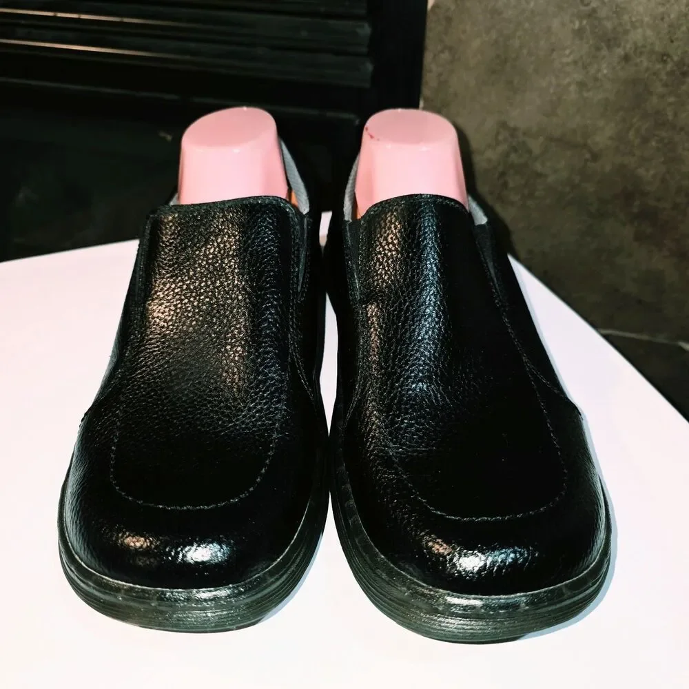 Dr. Martens Sz 11 Forster Black  Leather Slip-On Casual Career Church Loafers